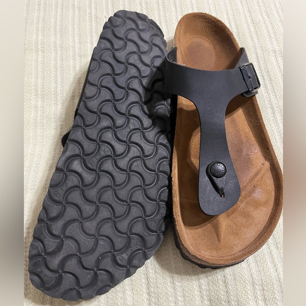 Birkenstocks Gizeh worn maybe a half dozen times. I just don’t reach for them.